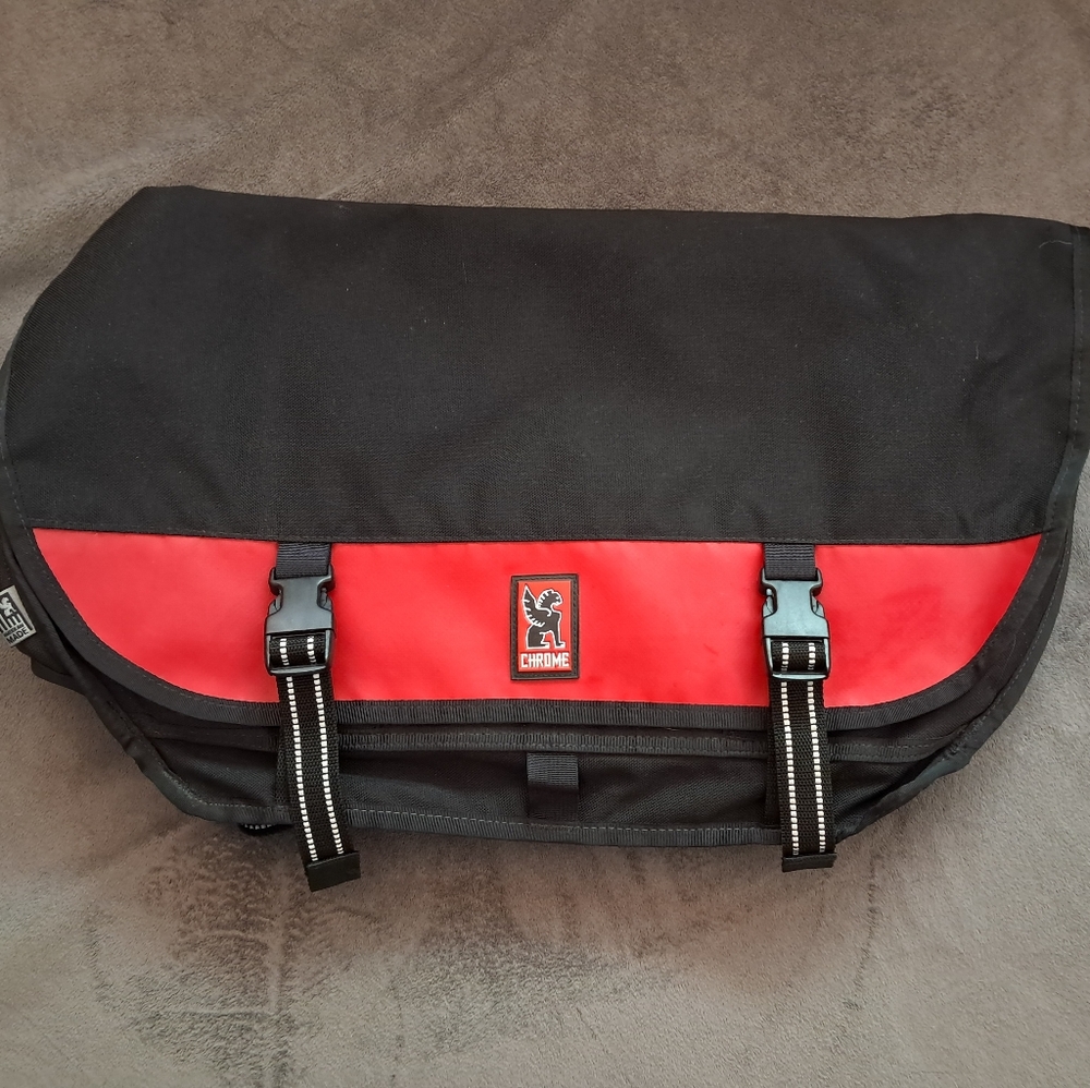 Chrome Citizen Messenger Bag